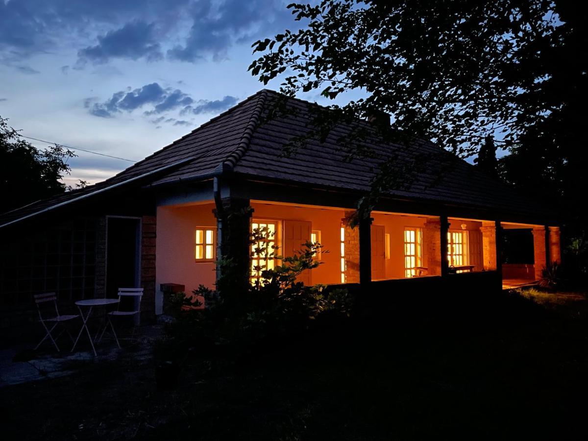 Case de vacanță Chez Sari